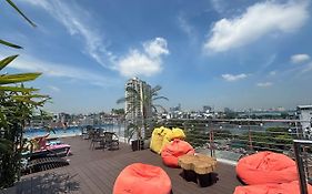 Luxe Paradise Premium Hotel Pham Hong Thai